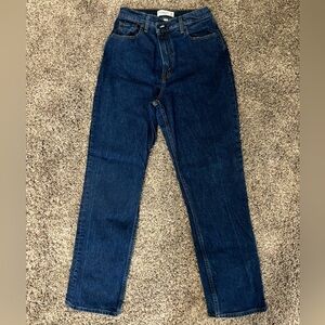Abercrombie Curve Love Ultra High Rise 90s Straight Jean, Size 29 Regular